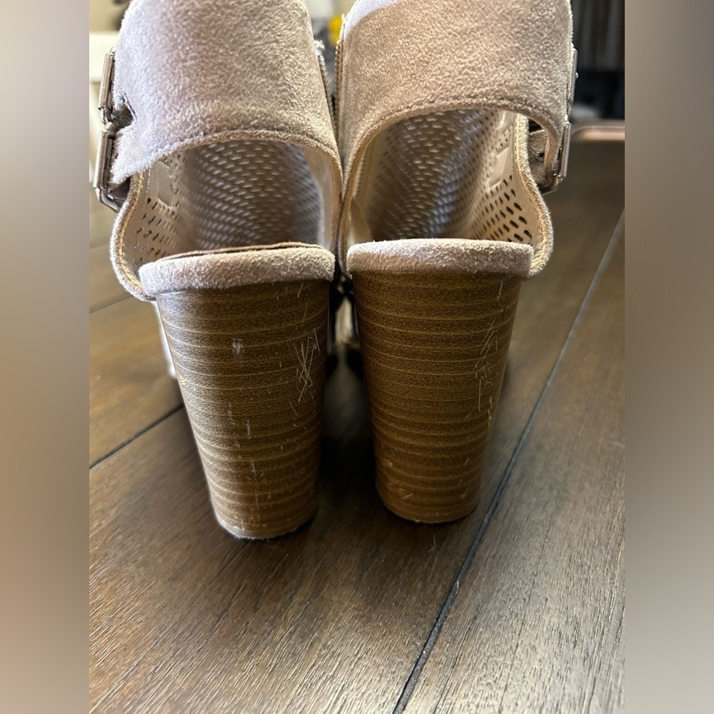 Manhattan Collection Wedges - Picture 3 of 3